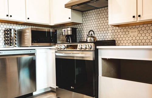 Jonesville Apartamento | Three Trails Unit 2 ADA | Historic/WineCountry/Historic/Charm
