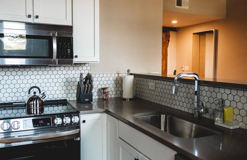 Jonesville Apartamento | Three Trails Downtown Elkin, 2 Bedroom