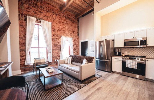 Jonesville Apartamento | Three Trails Downtown Elkin, 1 Bedroom, Ground Floor