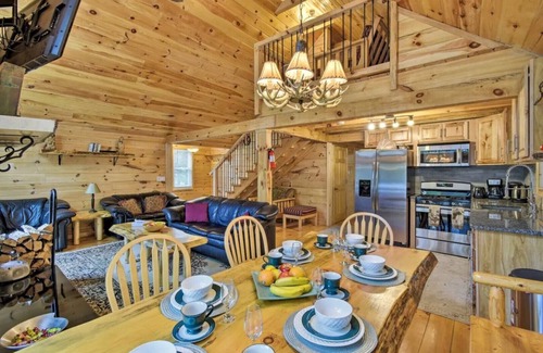 Friendship Casa | Three years old log Cabin, Free Firewood 5 min from Castle Rock Lake