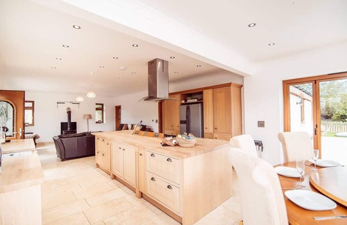 Martin Casa | Threeways Retreat With Heated Swimming Pool