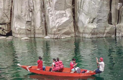Laitmawsiang Otro | Thrilled adventure