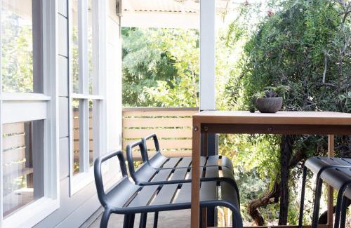 West Launceston Casa | Thrower Cottage: Gateway to the Cataract Gorge