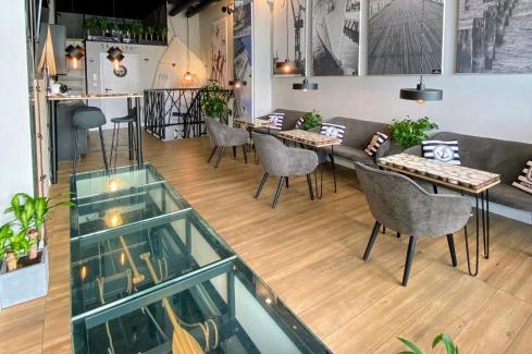 Wzgorze Swietego Maksymiliana Hotel | Thruster - Rooms, Kitchen, Chill-Out Zone-Netflix, Lobby-Netflix