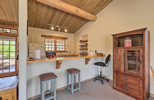 Forest Trails Apartamento | Thumb Butte Views + Near Hiking: Prescott Studio