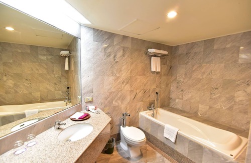 Trang Hotel | Thumrin Thana Hotel