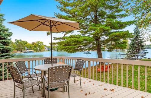 Lake Delton Hotel | Thunderbird Resort Condo, Unit 1050D