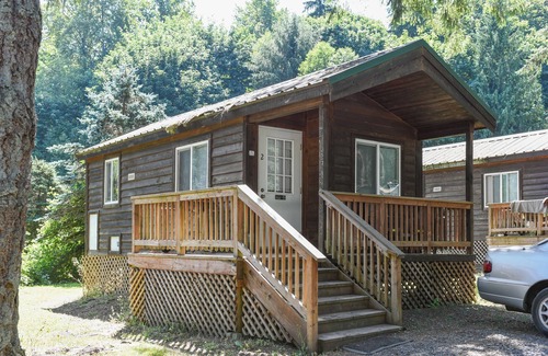 Monroe Cabina | Thunderbird RV & Camping Resort
