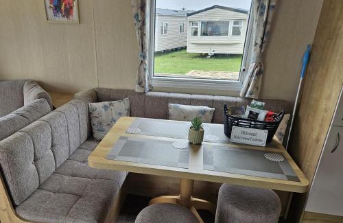 Dunbar Casa | Thurston Manor Caravan Park, Pony Meadow