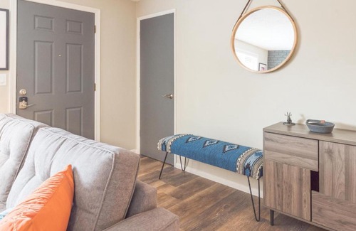 Orchard District Casa | Thurston Retreat