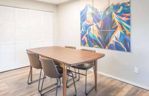 Orchard District Casa | Thurston Retreat