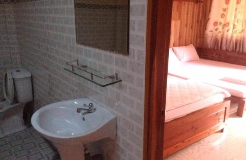 Cua Can Village Hotel | Thuy Van Bungalow
