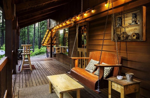 Ardenvoir Cabina | Thyme Out