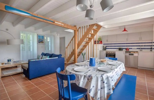 Piriac-sur-Mer Cabaña | Ti Héol: charming fisherman's cottage near the beach