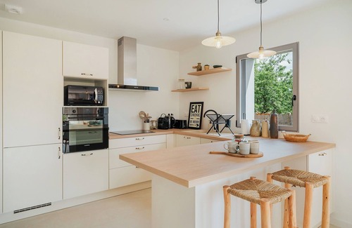 Lancieux Casa | Ti Vakansou" modern family home 1300m from the beach