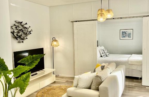 Punaauia Apartamento | Tiaki Guesthouse - Cozy Modern Studio - 5min drive from the beach and Punaauia center