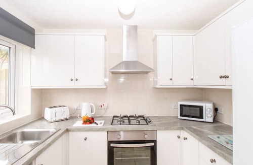 Wyke Regis Cabaña | TIDAL DRIFT, pet friendly, country holiday cottage in Wyke Regis