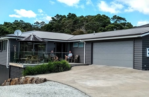 Cable Bay Casa | 5 Minutes stroll to the Beach