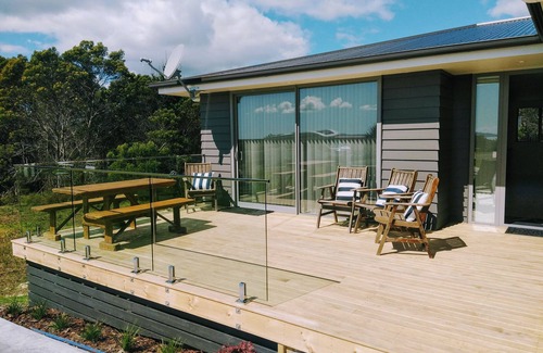 Cable Bay Casa | 5 Minutes stroll to the Beach