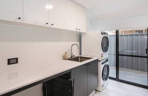 Busselton Casa | Tidal Treasures Family Beach House A