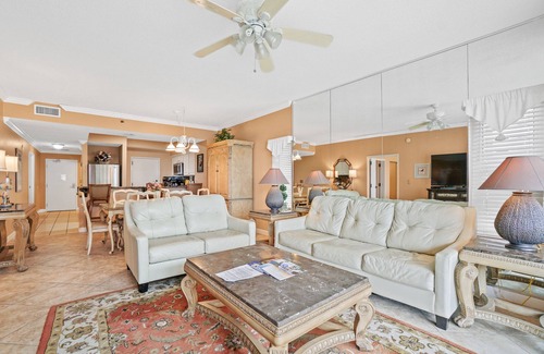 Sandestin Condominio | Tides at Top'sl Beach Resort by Panhandle Getaways