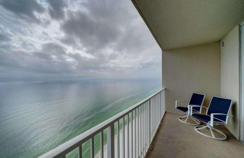 Panama City Beach Casa | Tidewater Beach Luxury Penthouse with Resort Amenities and a View!