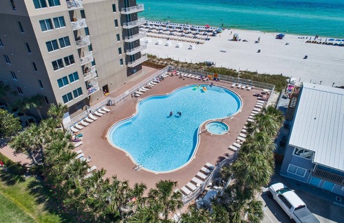 Panama City Beach Condominio | Tidewater Beach Resort by Panhandle Getaways