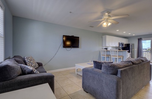 Surf City Hotel | Tiffany's Motel & Condos