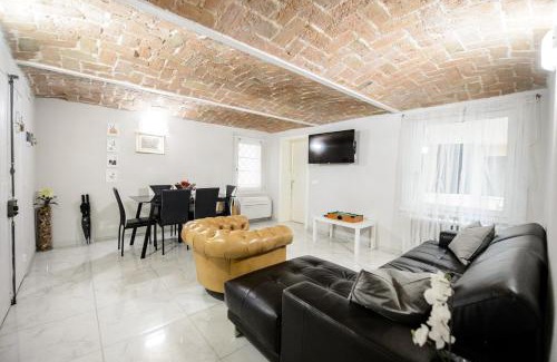 Old Town Apartamento | TIFFANY TORTELLINOSUITE Modena