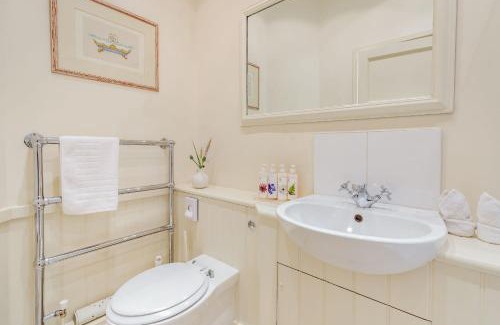 East Dean and Friston Cama Y Desayuno | Tiger Inn - Catherine