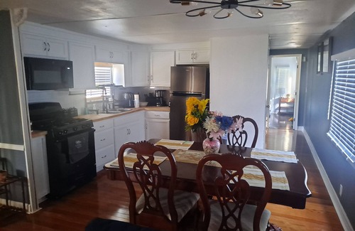 Channelview Casa | Tiger's house is a perfect mobile home whith special amenities.