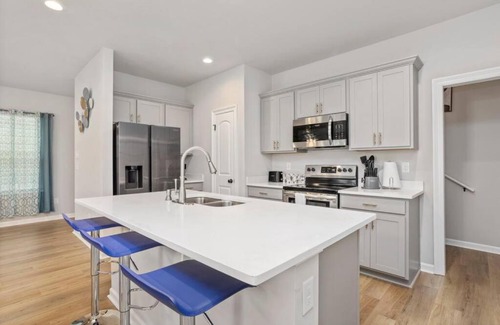 Highlands - Perkins Casa | Tigers Lair Bungalow by LSU Baseball Park - CB1030
