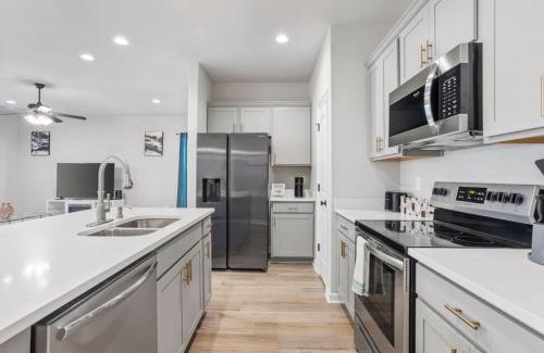 Highlands - Perkins Casa | Tigers Lair Bungalow by LSU Baseball Park - CB1030