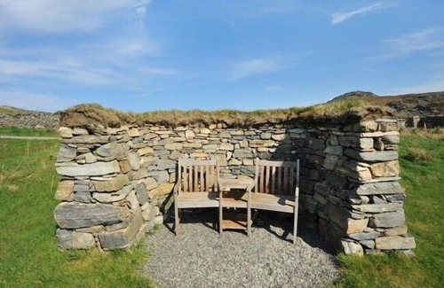 Isle of Lewis Cabaña | Tigh Bhisa Blackhouse