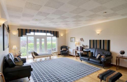 Dollar Casa | Tigh Na Beannaich