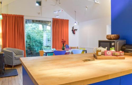 Blackburn Casa | Tigh Nam Muc