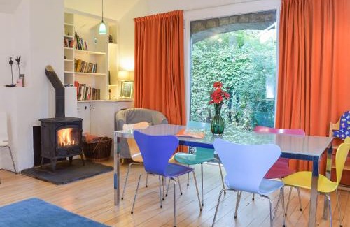 Blackburn Casa | Tigh Nam Muc