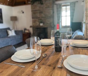 Sleat Casa | Tigh Phadraig at Marys Thatched Cottages