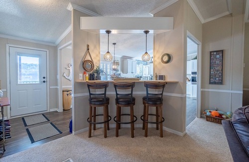 Linn Creek Casa | Tiki Hollow - Waterfront house w/ Huge martini deck!