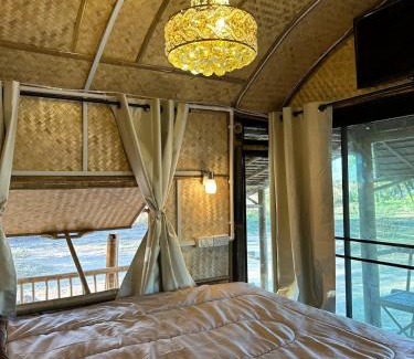Phon Casa | Tiki hut rural Thailand