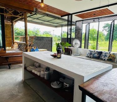 Phon Casa | Tiki hut rural Thailand