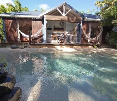 Douville Casa | TIKI PARADISE LODGE FWI