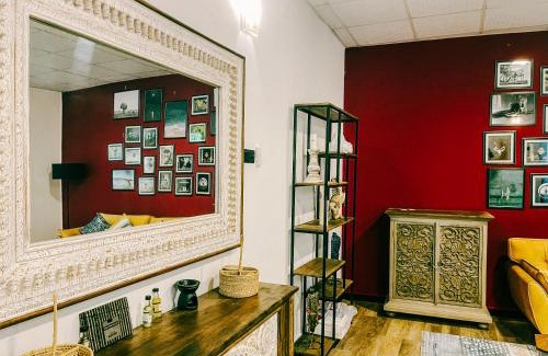 Kandy Hotel | TIKI TAKA