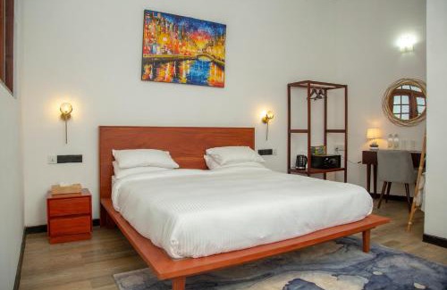 Kandy Hotel | TIKI TAKA