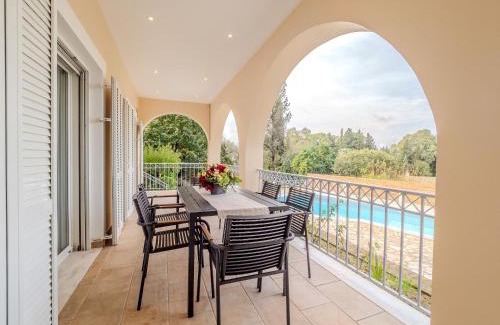 Corfu Town Apartamento | Tilia Tree Luxury apartment - Vast Pool and BBQ