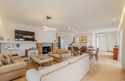 Corfu Town Apartamento | Tilia Tree Luxury apartment - Vast Pool and BBQ