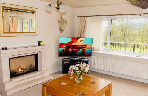Blacko Casa | Tilly Cottage - overlooking Pendle Hill