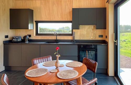 Banchory Casa | Tillyfruskie Farm Holiday Cabin, Finzean