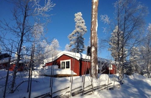 Idre Casa | Timber cottage with hot tube, sauna, boat, canoe