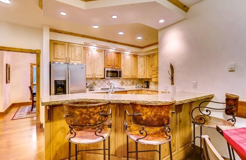 Blue River Casa | Timber Creek Retreat: visita virtual, bañera de hidromasaje, mesa de billar, ping pong, futbolín